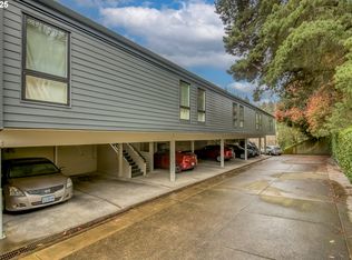 830 SW Broadway Dr, Portland, OR 97201