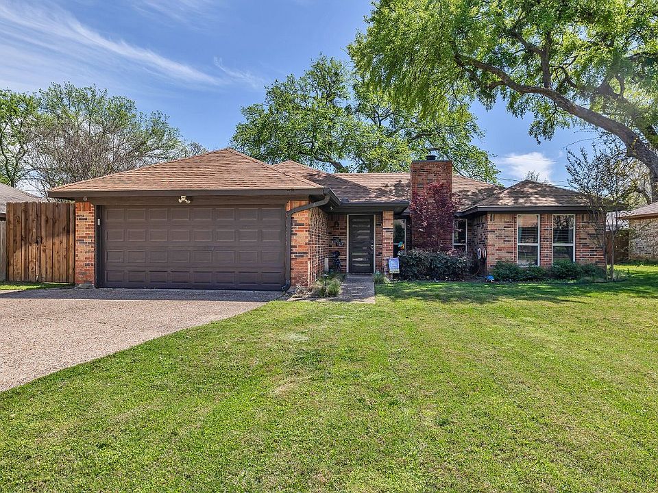 1st image of 120 NE Shady Oaks Dr