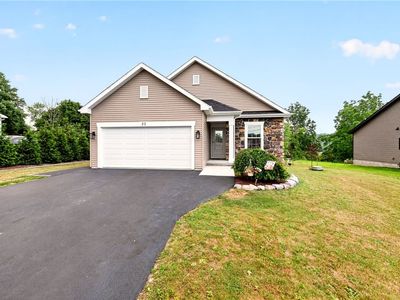 22 Bennett Ave, Bloomfield, NY, 14469