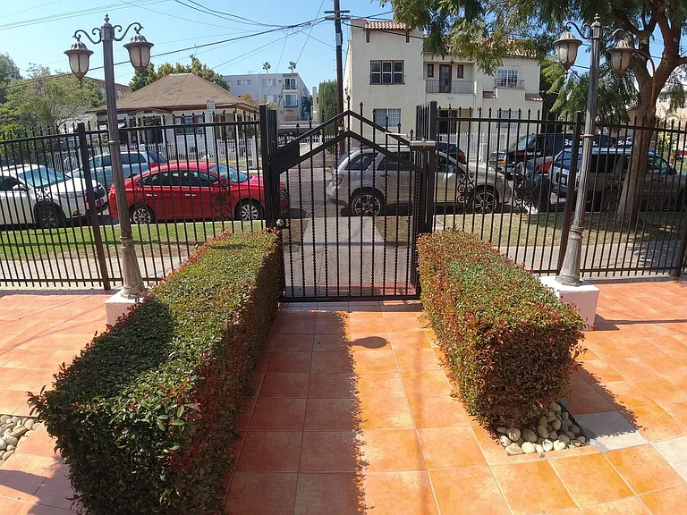 1234 N. Berendo — Photo 31