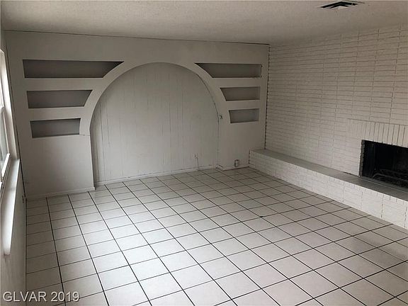 4th image of 337 Greenbriar Townhouse Way