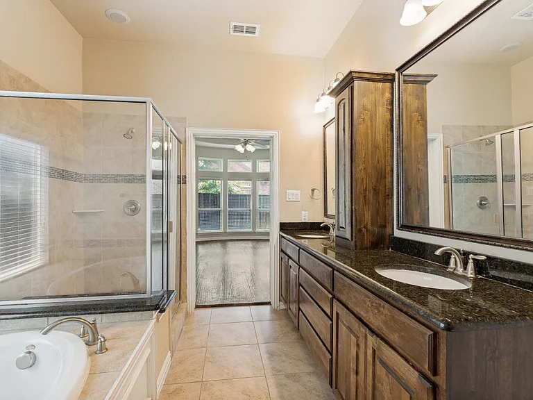 6100 Mickelson Way — Photo 15