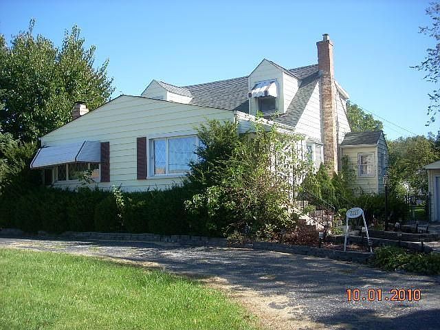 1st image of 2227 Scott St
