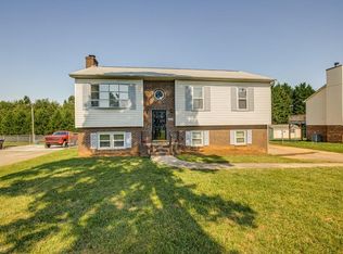 4442 Oak Ridge Dr, Winston Salem, NC 27105
