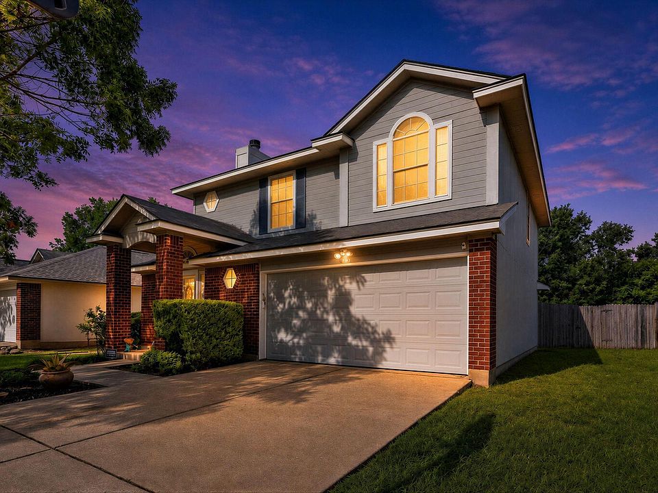 1st image of 703 Sparkling Brook Ln