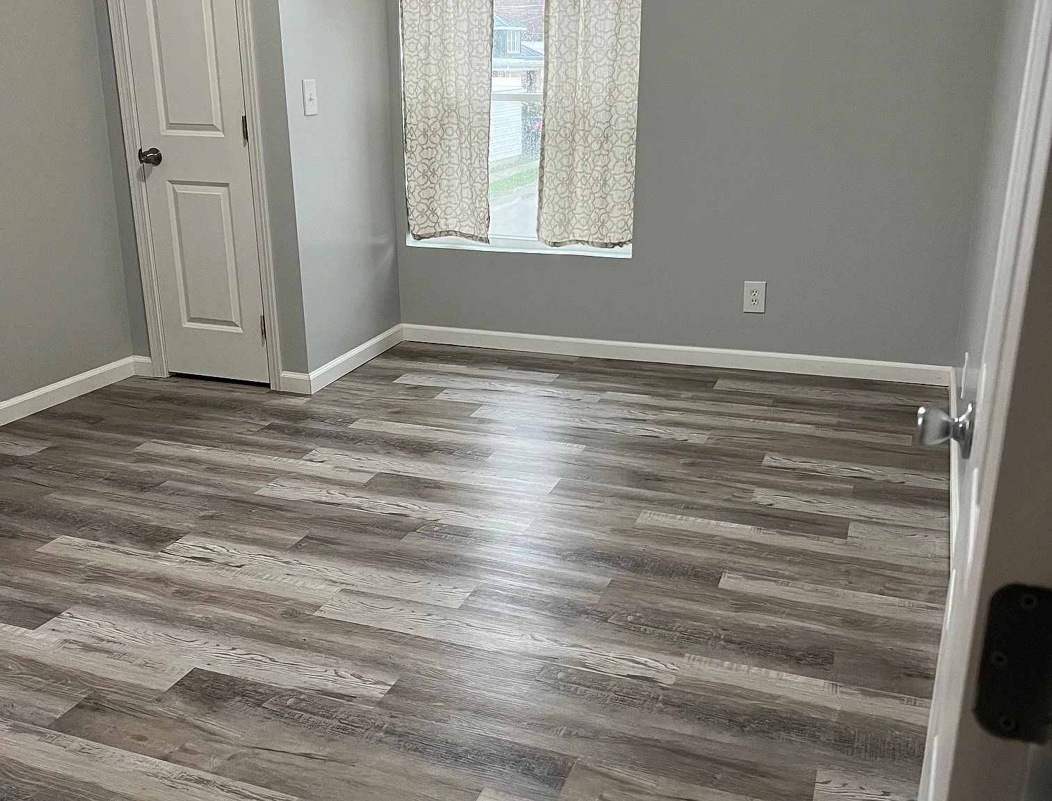 3 bed, $1,100 — Photo 3