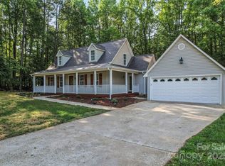 370 Shannon Dr, Lexington, NC 27292