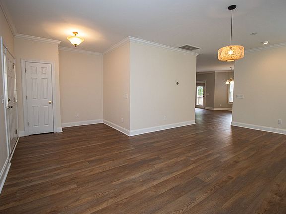2nd image of 14 Peyton Rd