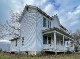 206 W 3rd St, Chamois, MO 65024