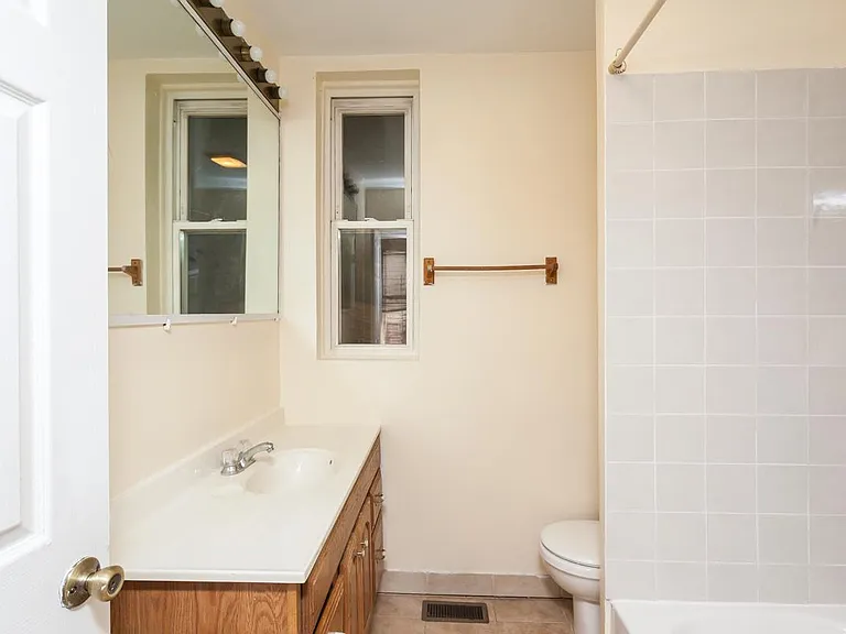 1310 N Artesian Ave #1R — Photo 26