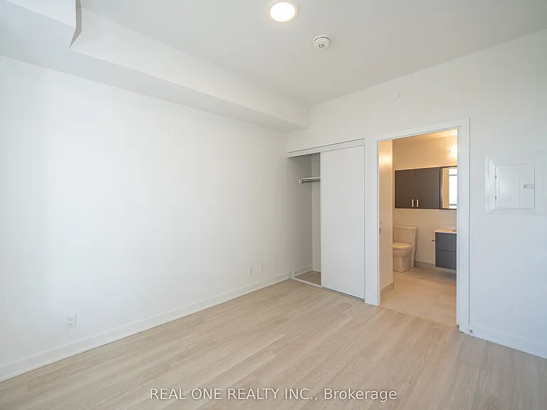 30 Upper Mall Way #1408 — Photo 19