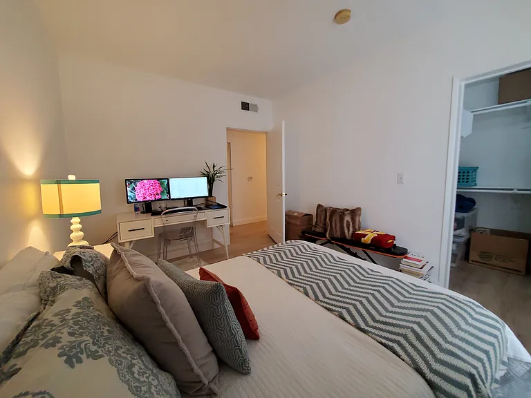 1546 Amherst Ave #103 — Photo 35