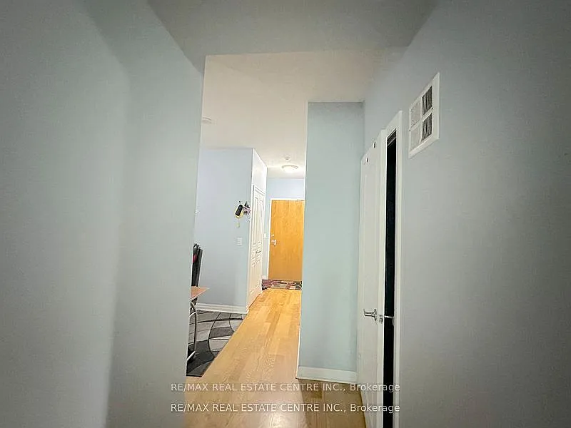 2 bed, $2,500 — Photo 4
