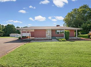 412 N Main St, Dobson, NC 27017