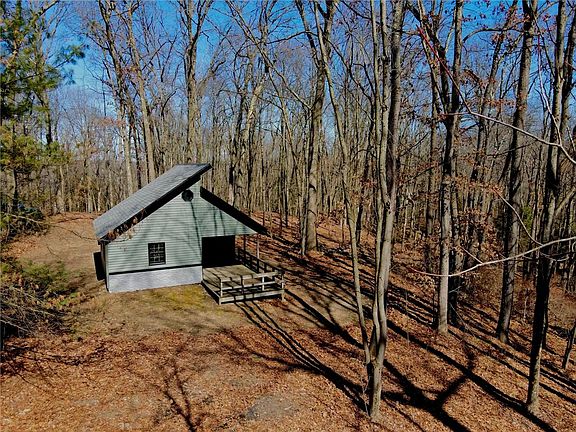 2nd image of 126 Hickory Hills Ln