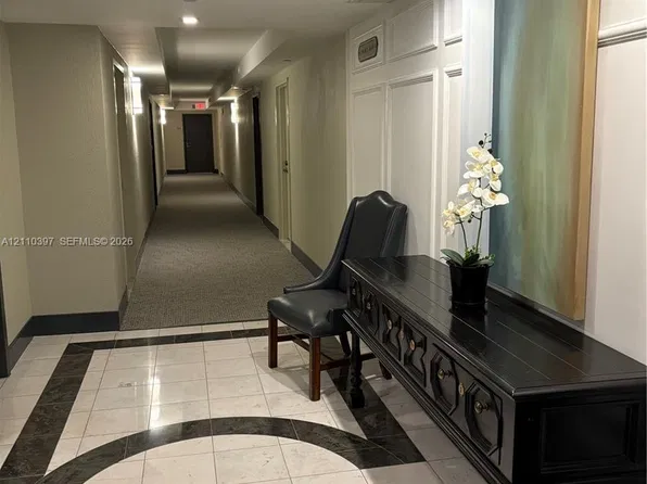 625 Biltmore Way APT 501, Coral Gables, FL 33134