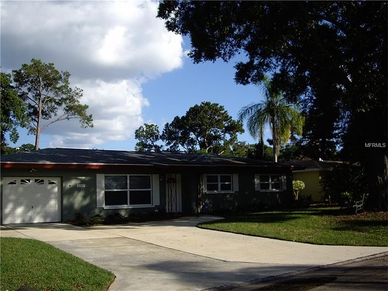 1st image of 11597 Oval Dr W