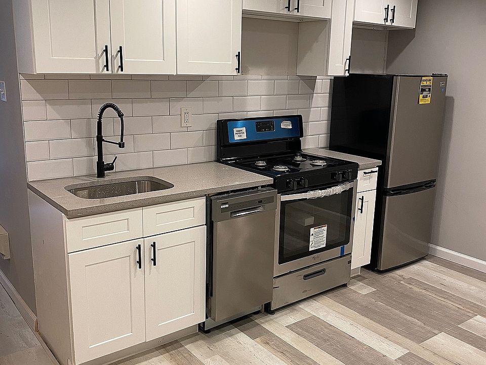 1st image of 886 Hancock St #1