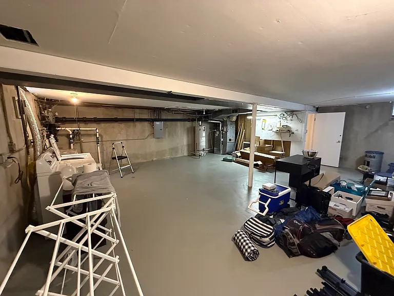 370 Park Ave #E — Photo 15