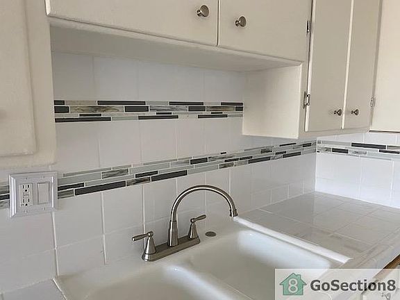 3rd image of 6101 8th Ave #10