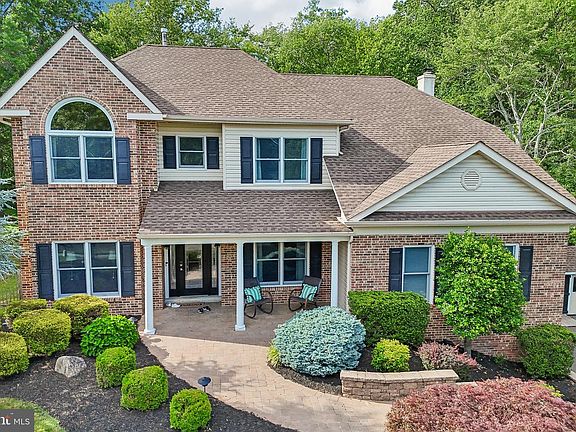 2nd image of 129 Sunrise Dr