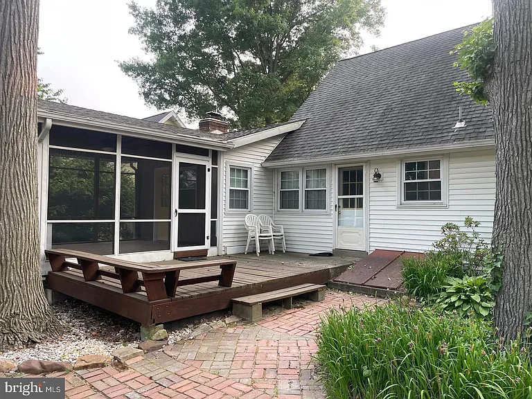 507 Webb Rd — Photo 28