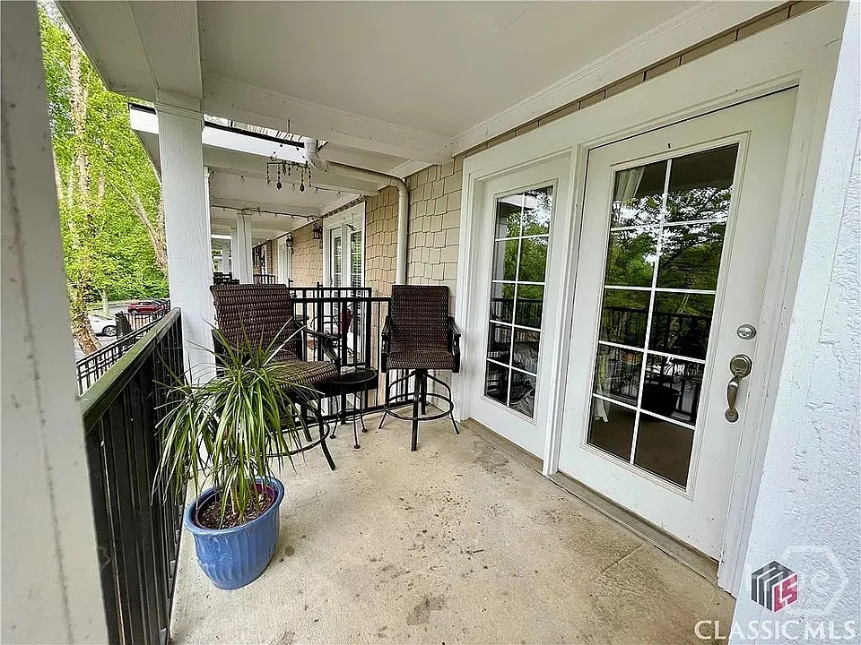 1035 Barnett Shoals Rd #528