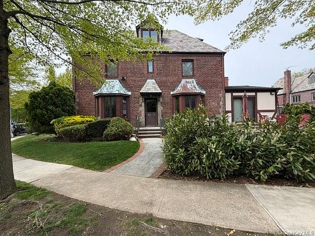 1st image of 13843 76th Avenue