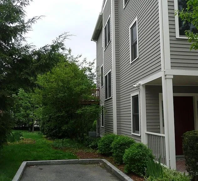 87 Pleasant St — Photo 15