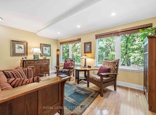 90 Edgewood Ave #123, Toronto, ON M4L3H1