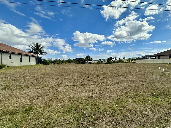 4th image of 2513 Surfside Boulevard