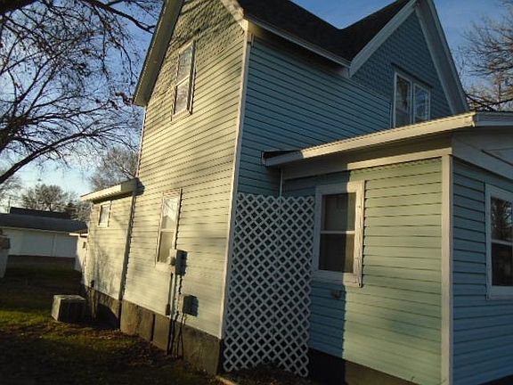 4th image of 409 S 8th St