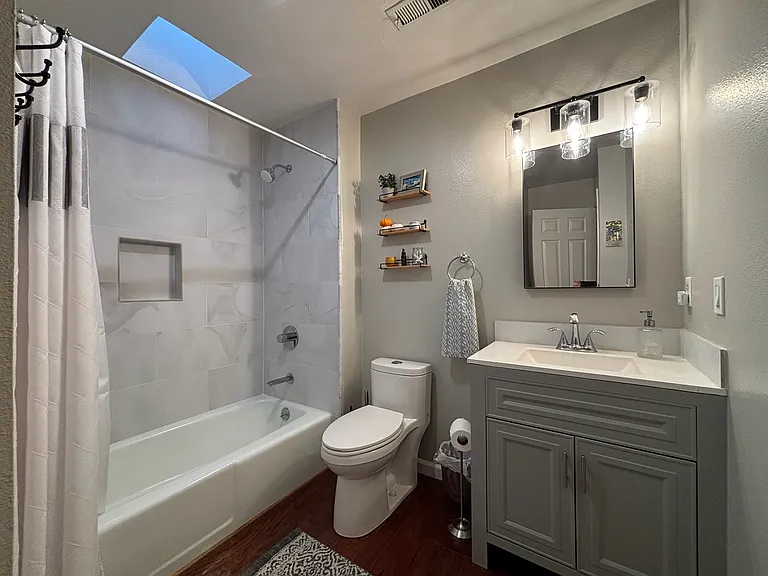 206 W Prospect Ave #F — Photo 10