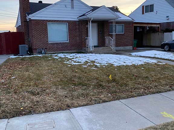 3rd image of 1374 Maple Dr