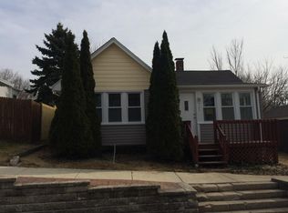 721 Czacki St, Lemont, IL 60439