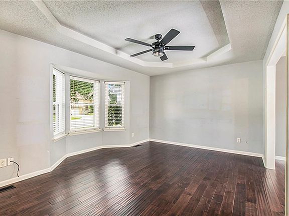 4th image of 8404 N Pomona Ave