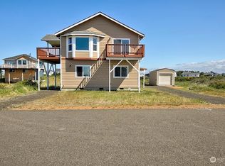 458 Seaview St SW, Ocean Shores, WA 98569