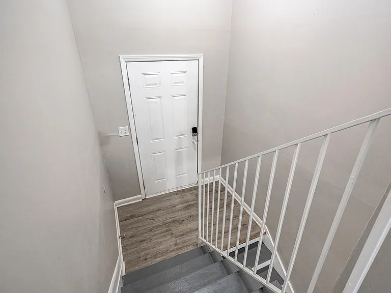Conley Dr — Photo 5