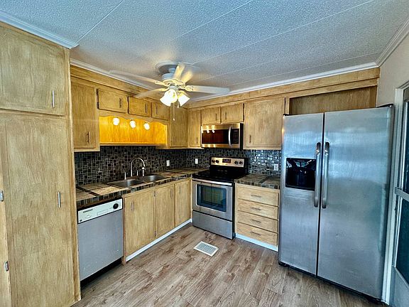 4th image of 332 9th St