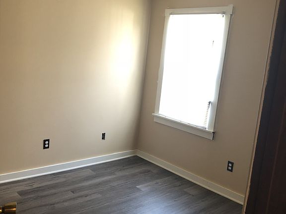 4th image of 89 Meadow Green Dr