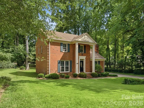 9732 Leeswood Ln, Matthews, NC 28105
