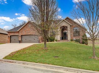 1630 N Waterstone Ave, Springfield, MO 65802