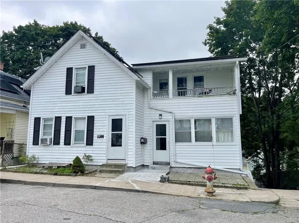 15 Mill St, West Warwick, RI 02893