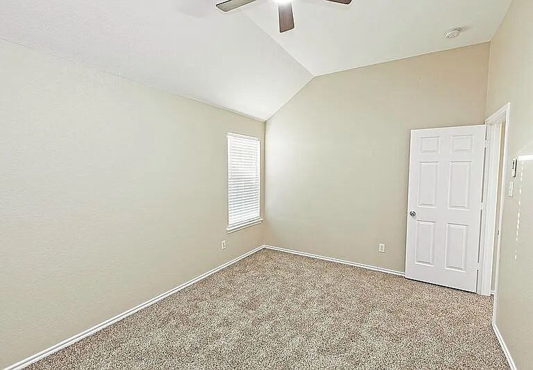 4009 Hidden Meadow Ct — Photo 42