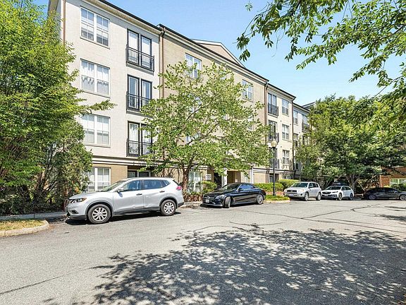 2nd image of 775 Walker Sq APT 2D