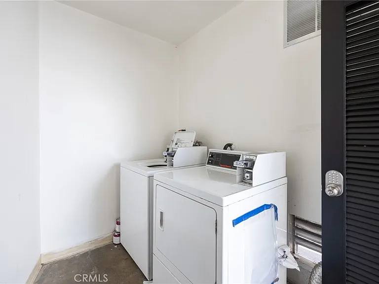 13018 Valleyheart Dr #4 — Photo 12