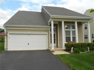58 Pebble Creek Rd, Dayton, NJ 08810