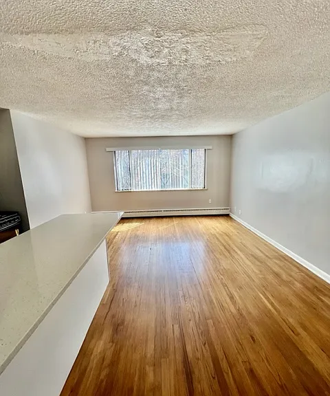 Corona Manor Apartments — Photo 27