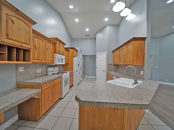 3rd image of 3444 S Desert Hills Dr