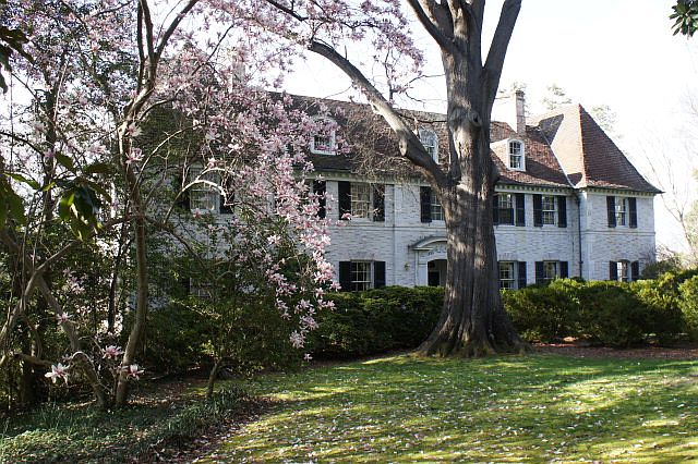 1st image of 120 Hawthorne Ct